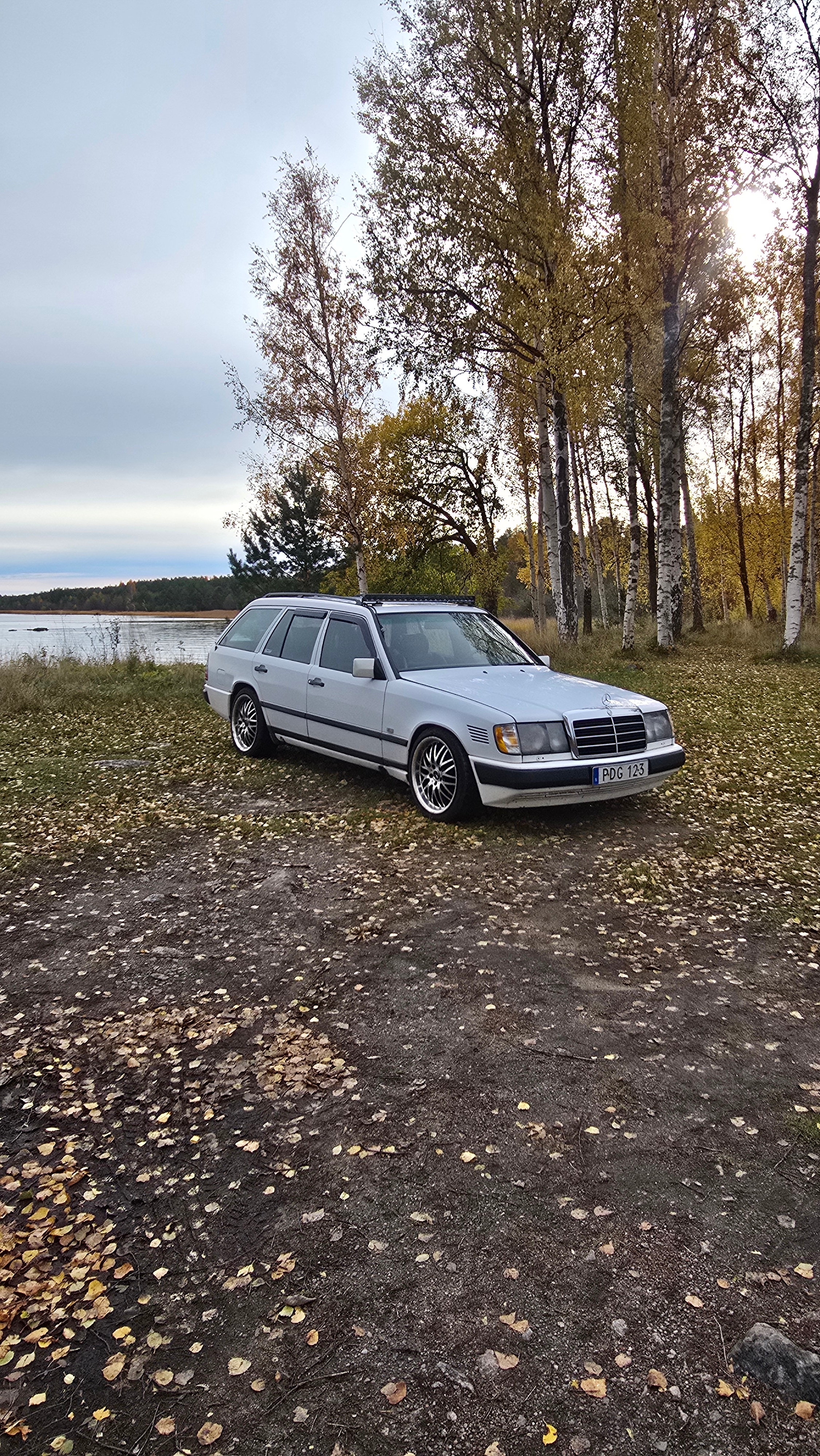 Mercedes-Benz 300 1988, bild 4/4