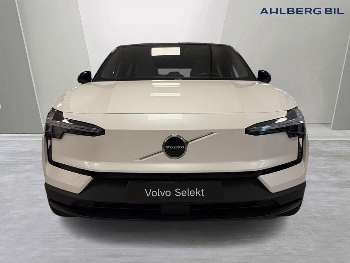 Volvo EX30 Performance Ultra 2025, bild 6/10