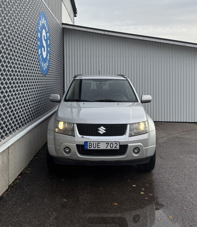 Suzuki Grand Vitara 2.4 2012, kuva 3/10