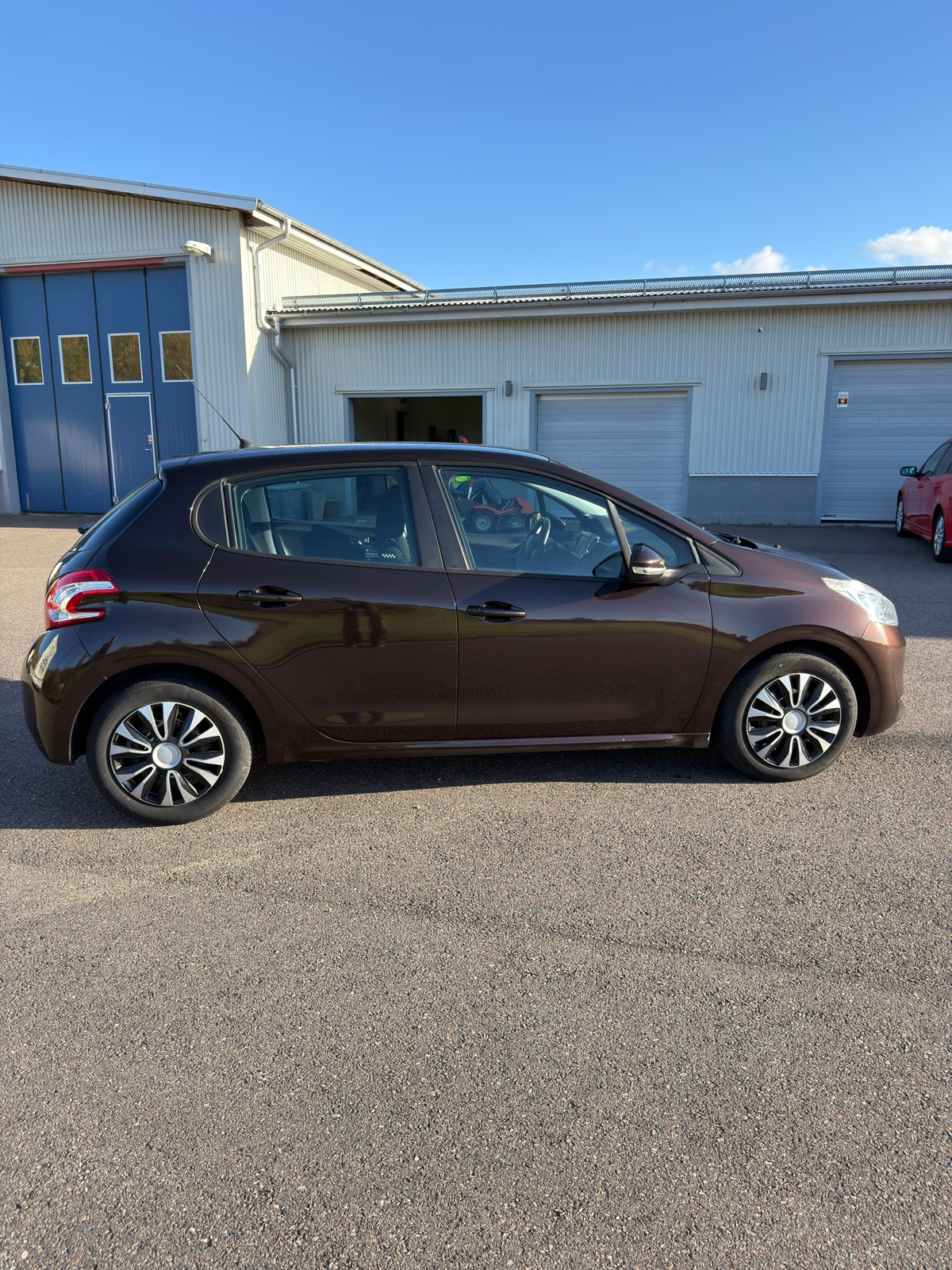 Peugeot 208 1.4 HDi 68 2012, bild 6/10