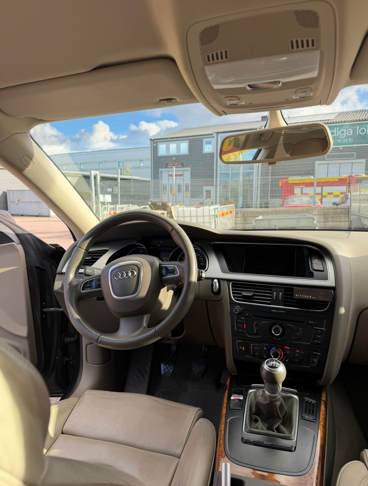 Audi A5 2.0 TDI 2011, photo 9/10