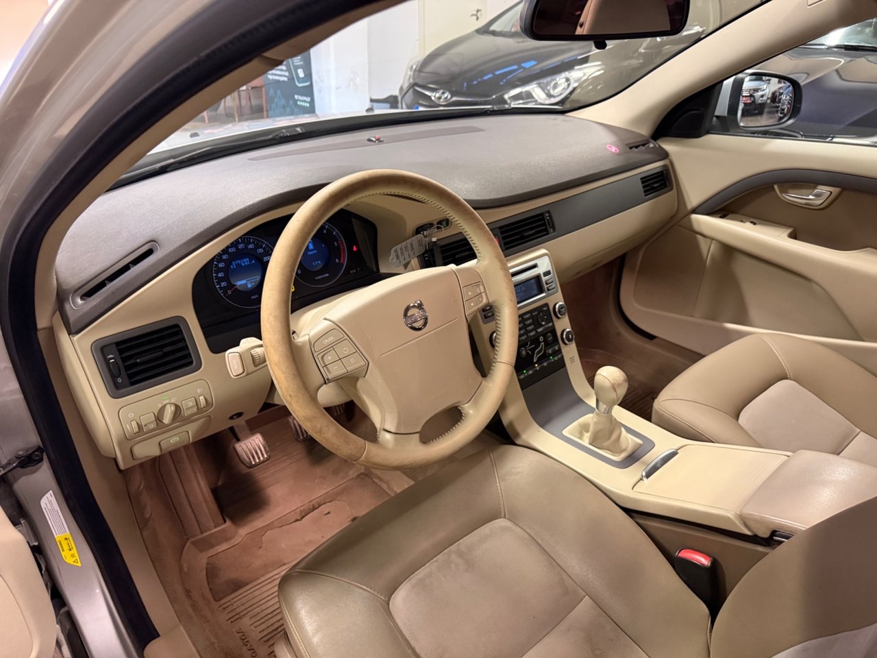 Volvo V70 Kinetic 2008, bild 5/10