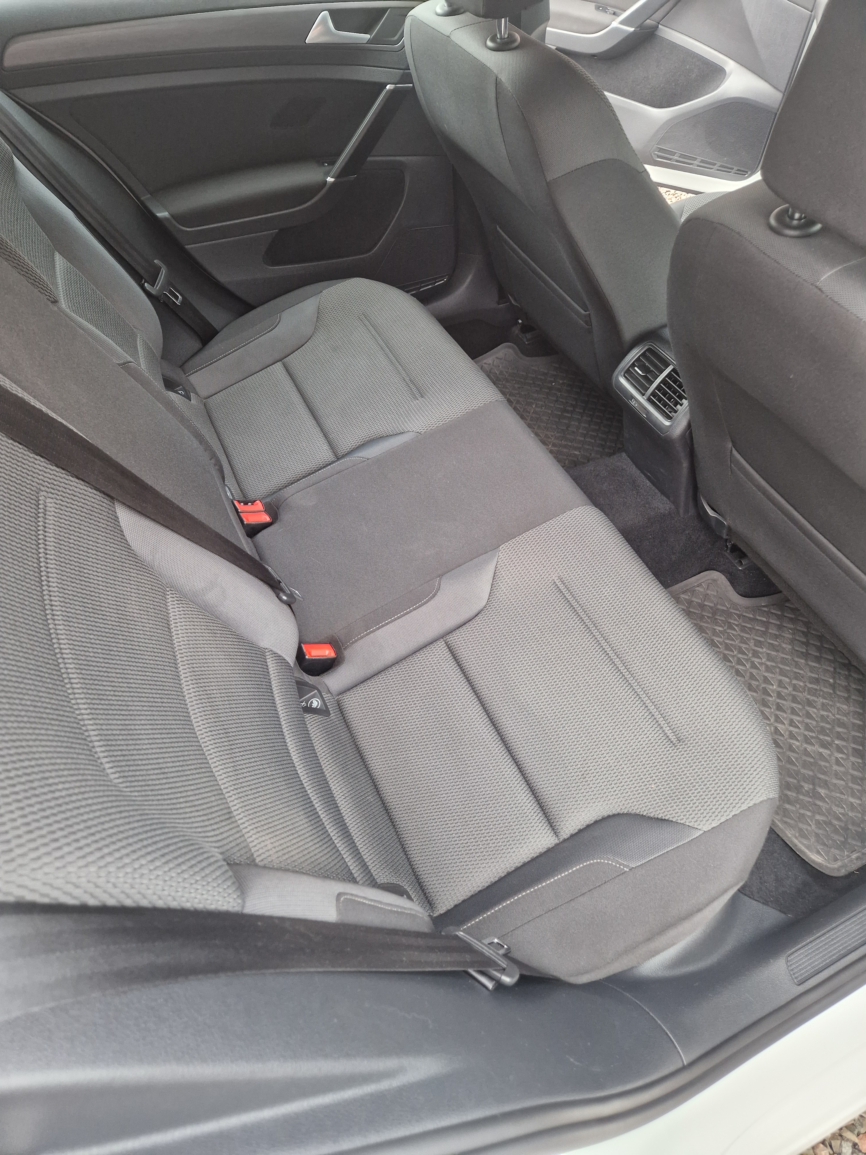 Volkswagen Golf 1.0 TSI 2018, photo 4/6