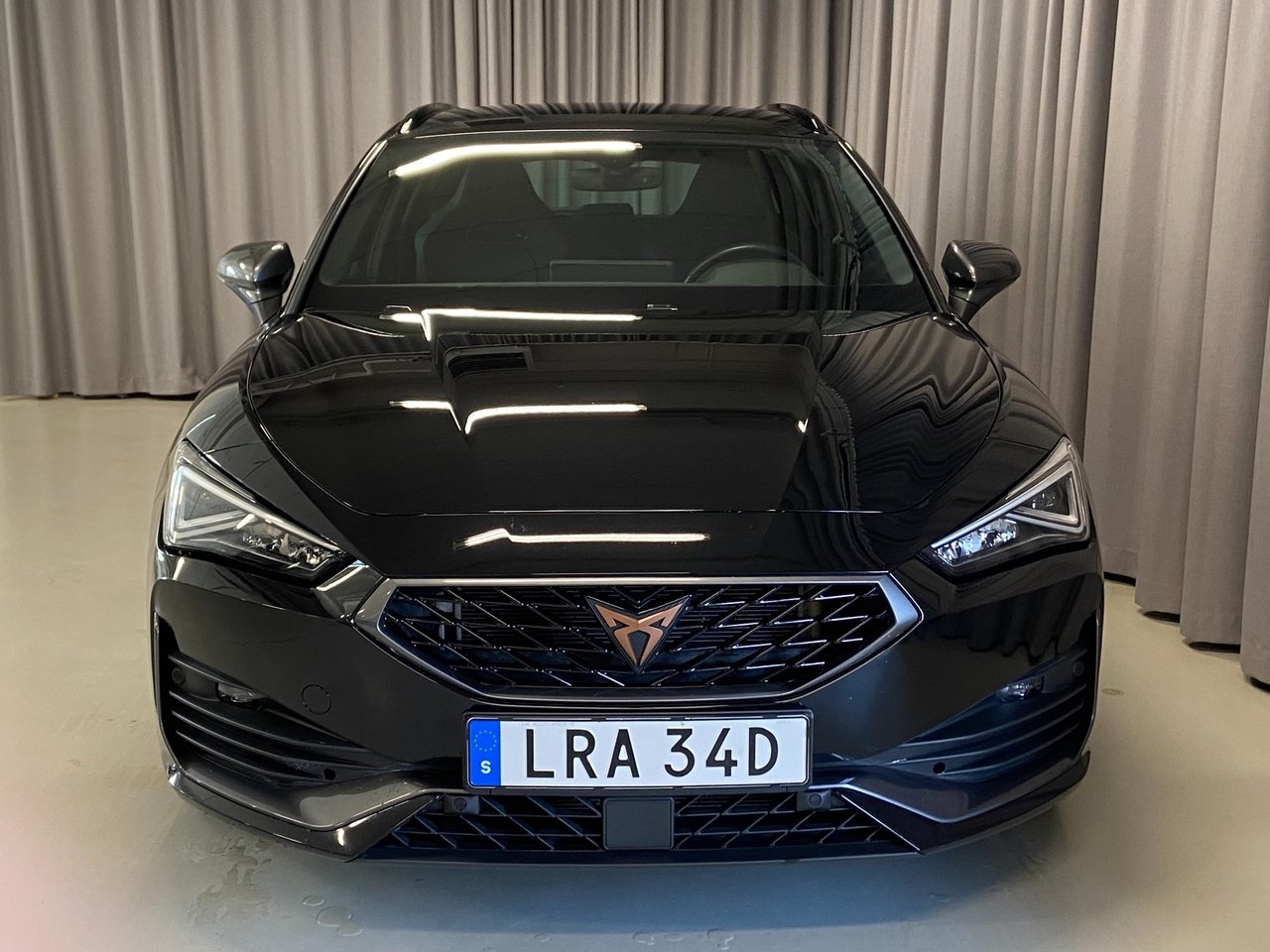 Cupra Leon 1.4 e-HYBRID VZ 2024, bild 2/10