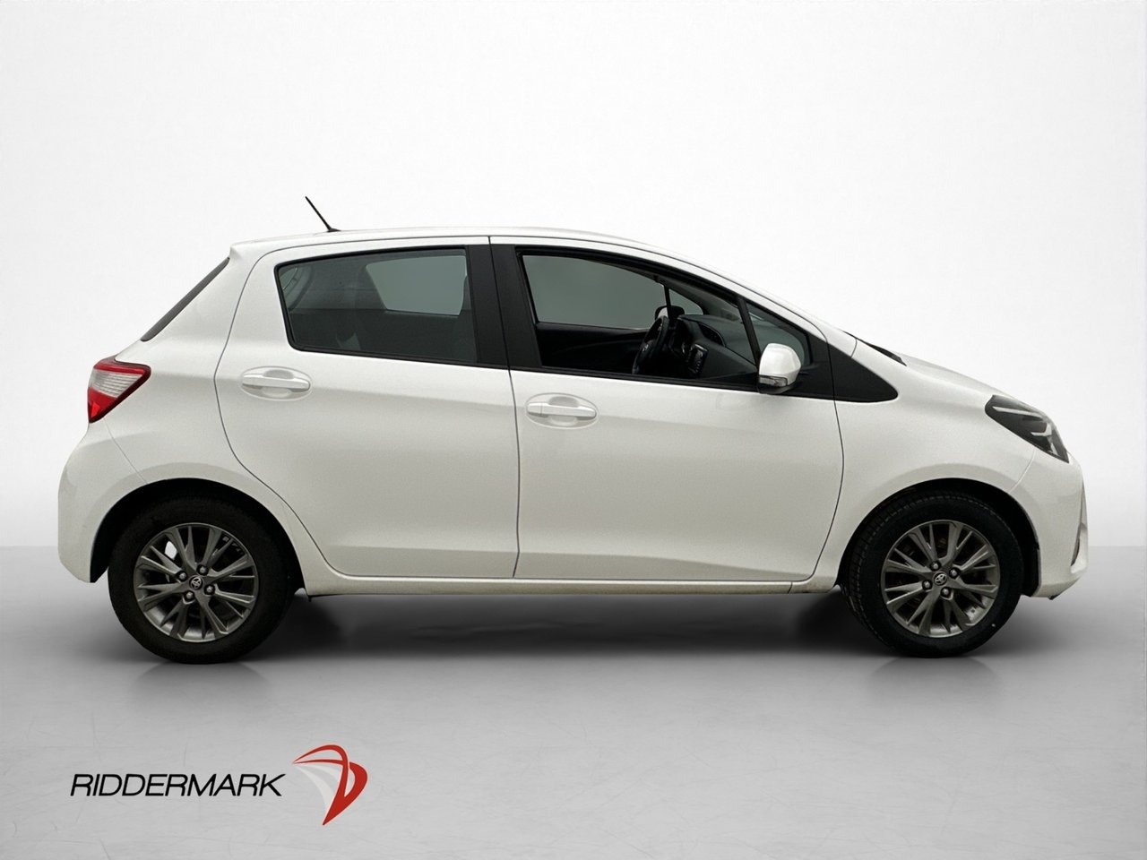 Toyota Yaris Active 2018, photo 6/10