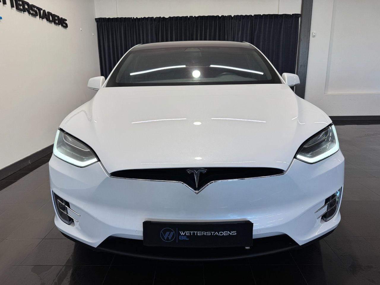 Tesla Model X 2017, bild 2/10