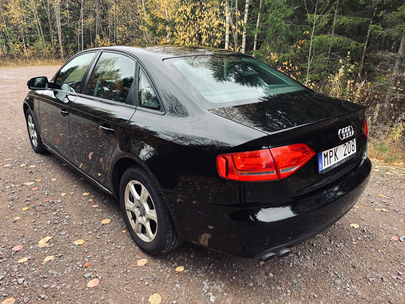 Audi A4 2.0 TDI 2011, bild 2/6