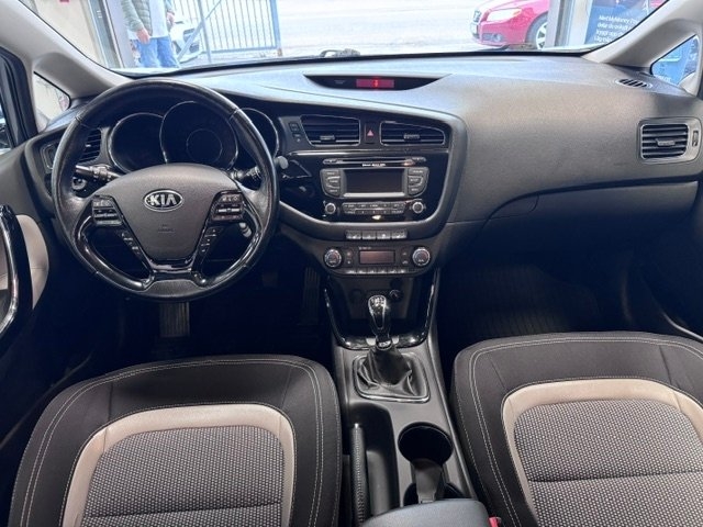 Kia Ceed 1.6 CRDi 128 2014, bild 6/10