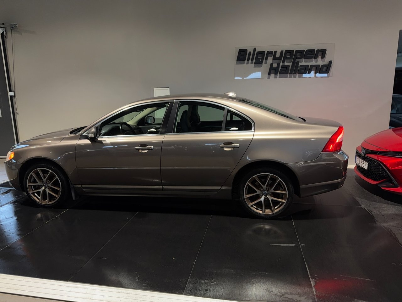 Volvo S80 D5 DPF Summum 2009, kuva 3/10