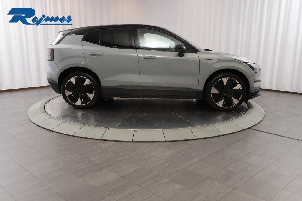 Volvo EX30 Performance Ultra 2025, bild 3/10