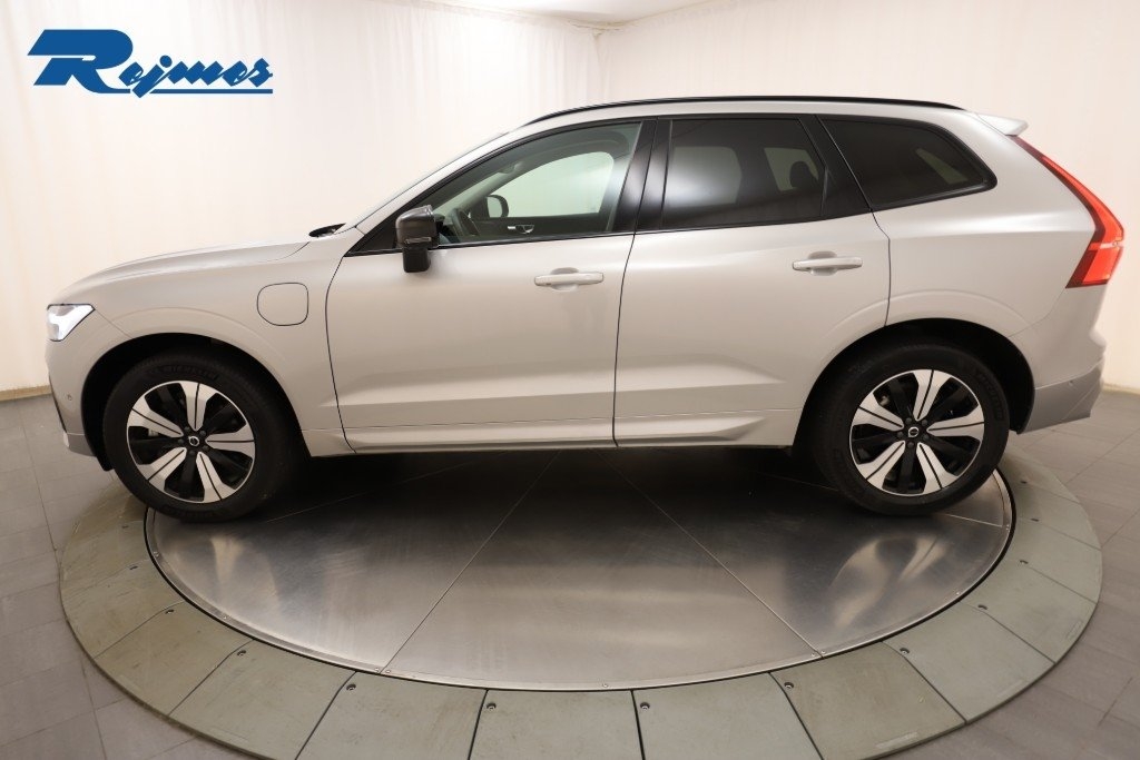 Volvo XC60 Plus Dark Nordic 2025, bild 3/10