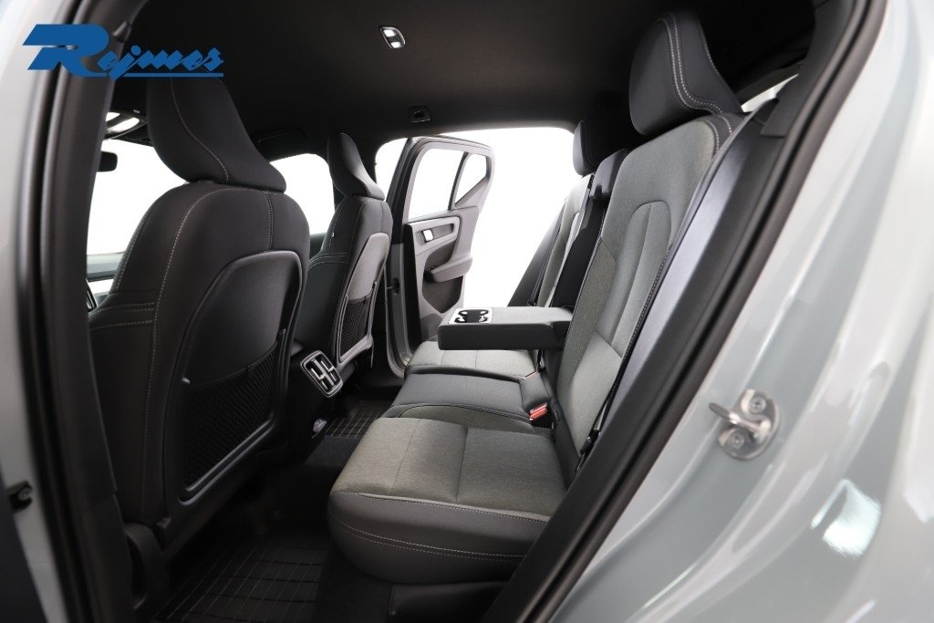 Volvo XC40 B3 Plus Dark 2025, bild 7/10