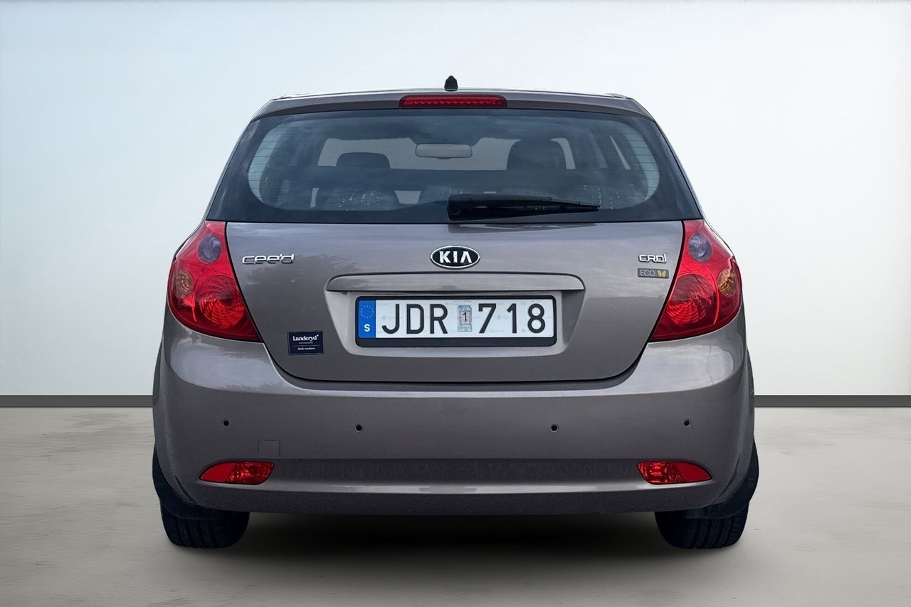 Kia Ceed 1.6 CRDi 90 2009, bild 4/10