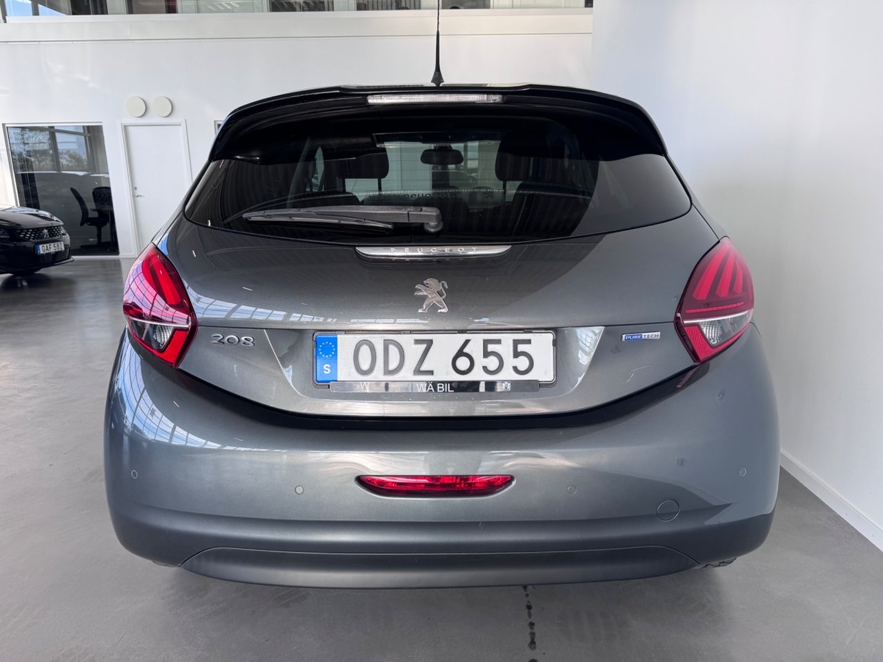 Peugeot 208 1.2 PureTech 82 Style 2016, photo 4/10