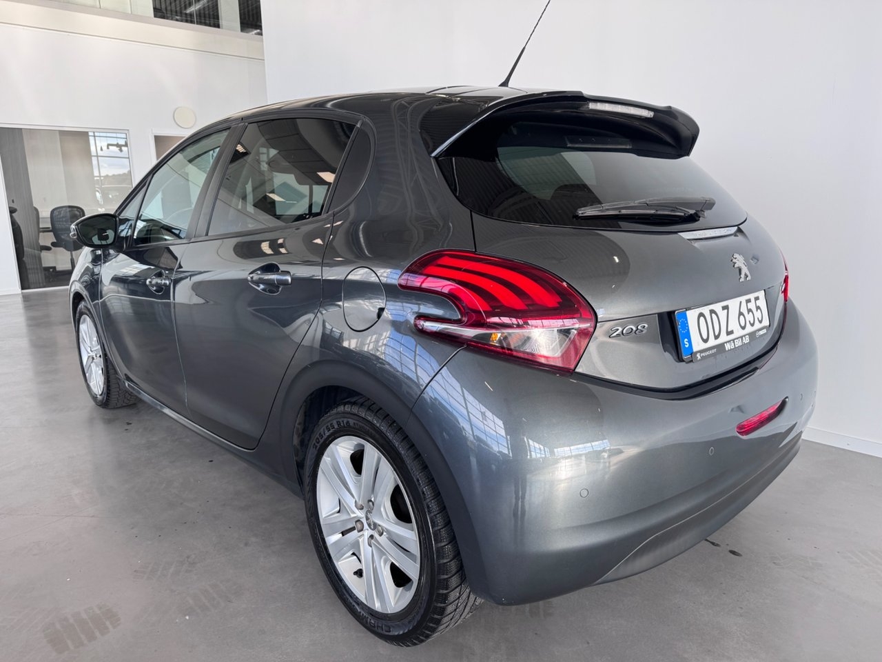 Peugeot 208 1.2 PureTech 82 Style 2016, photo 3/10