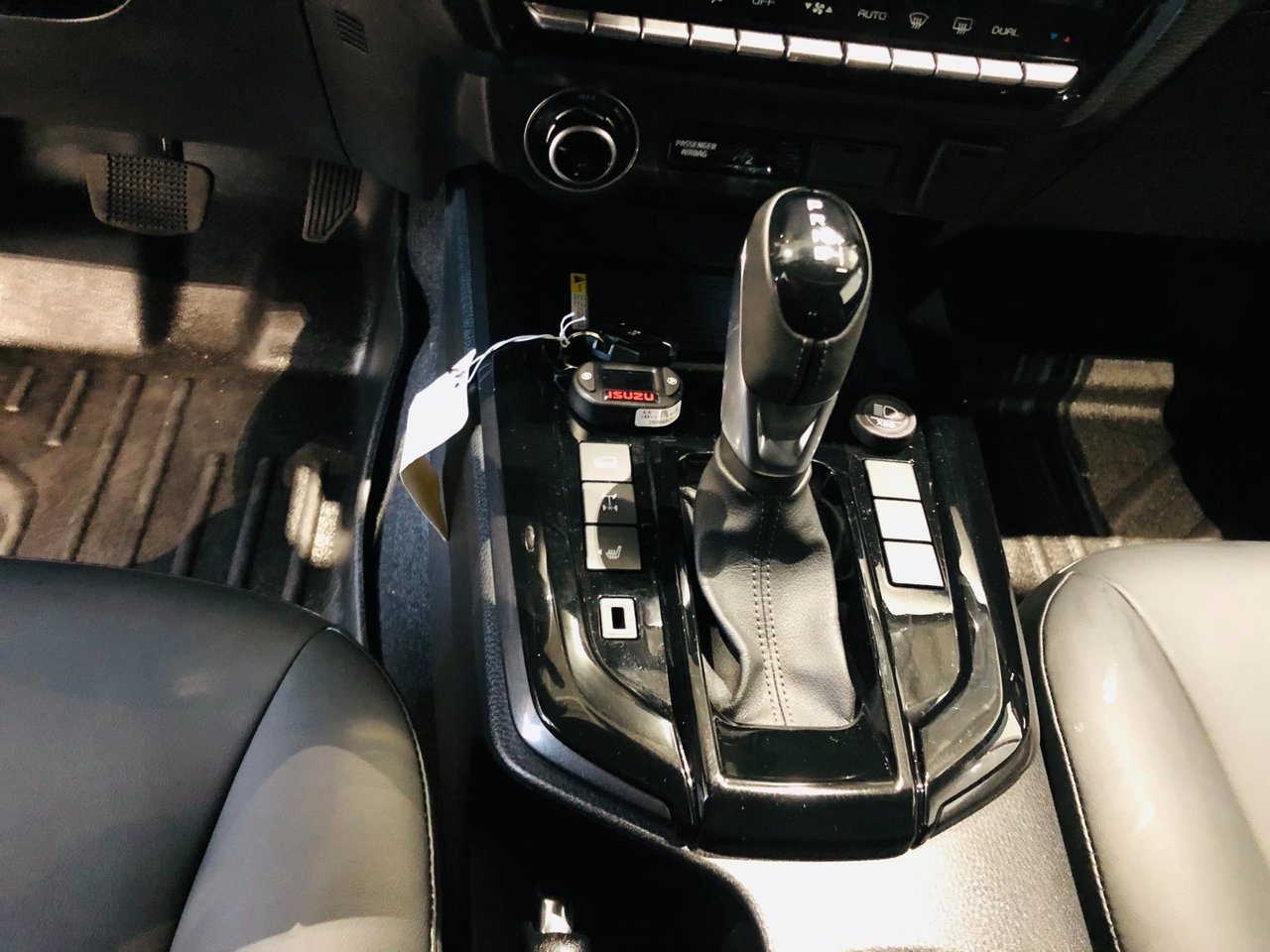 Isuzu D-MAX 2.2 Diesel 2026, photo 9/10