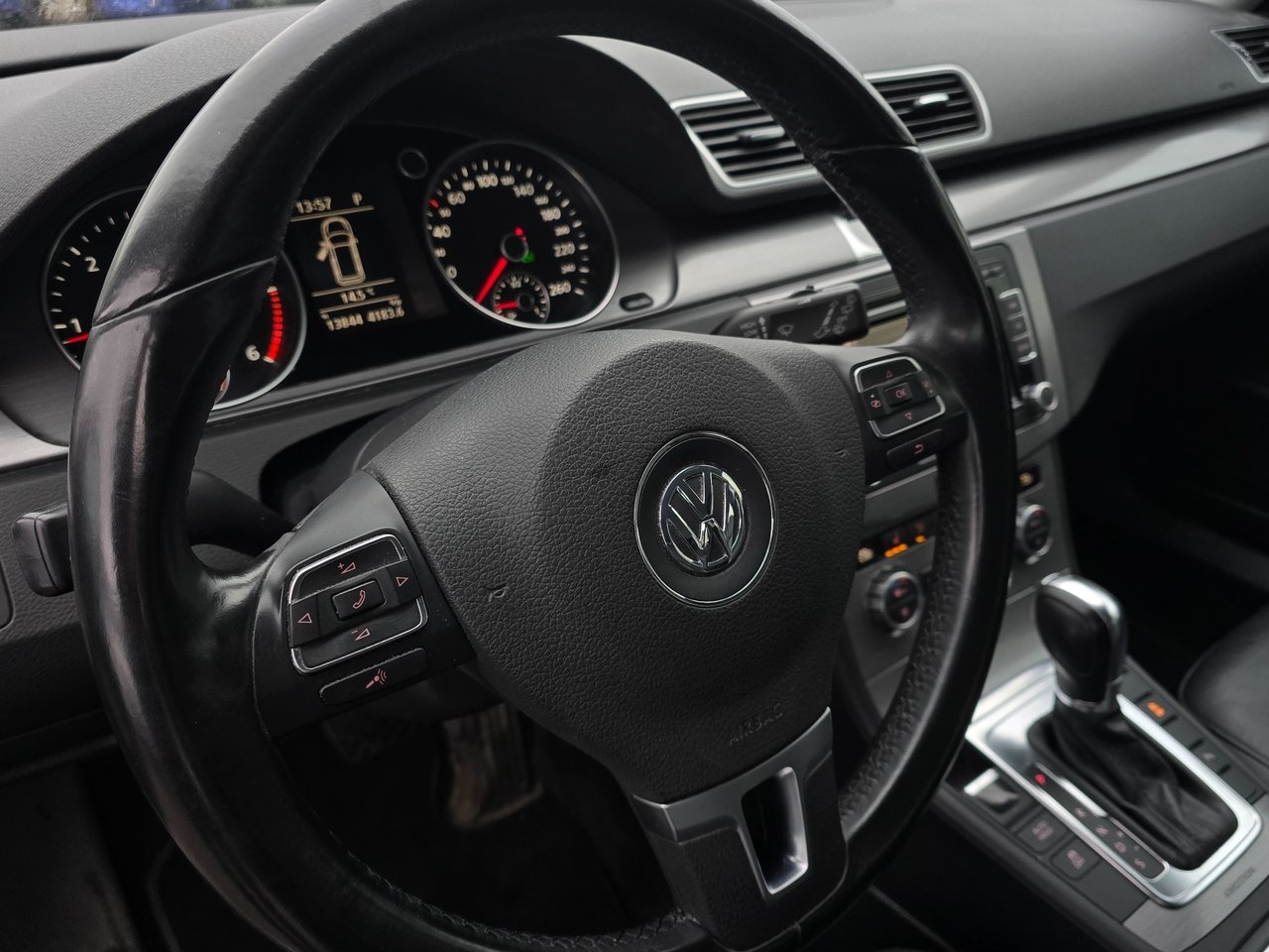 Volkswagen Passat 2.0 TDI 2012, bild 6/17