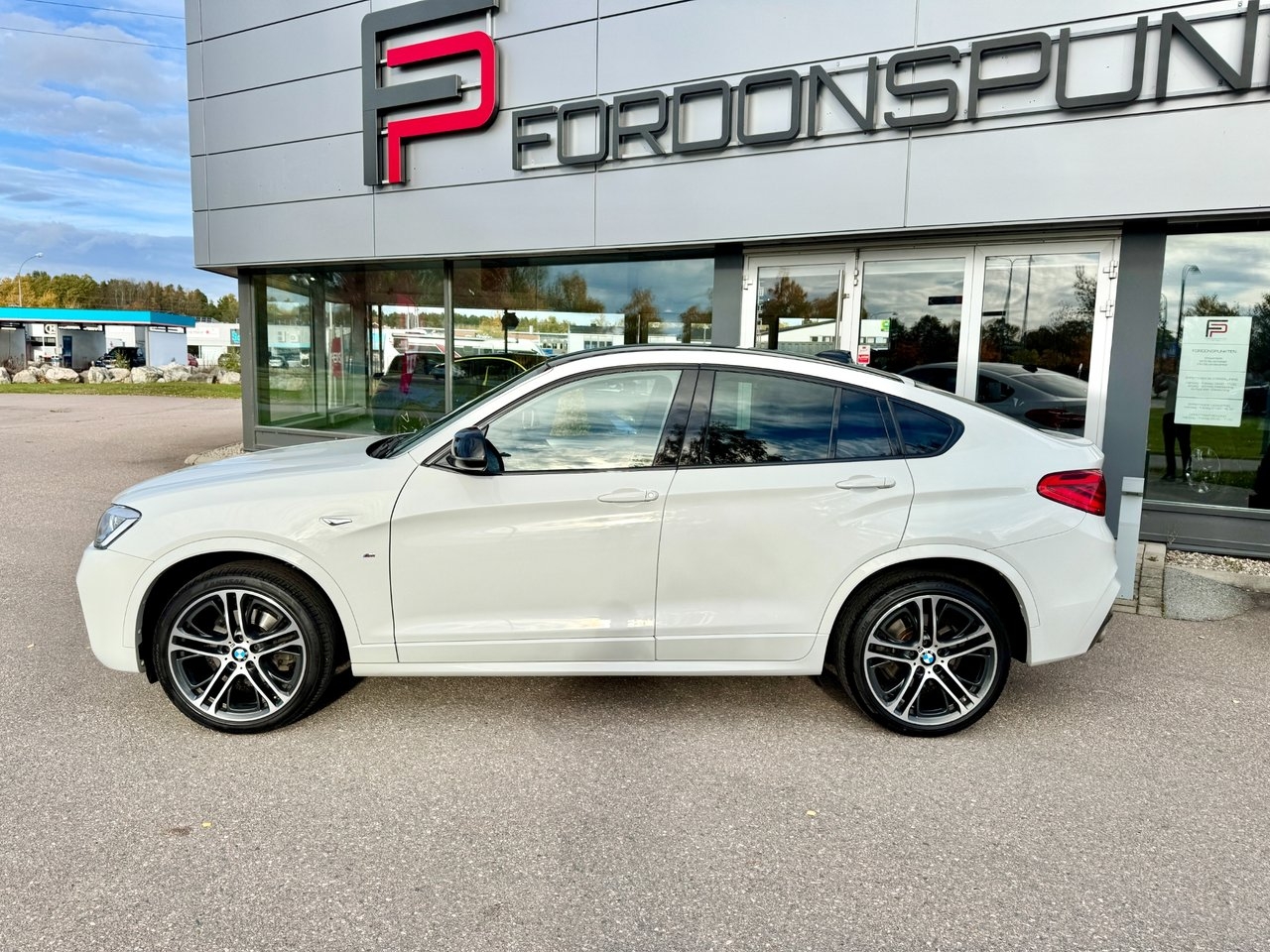 BMW X4 20d M Sport 2018, bild 2/10
