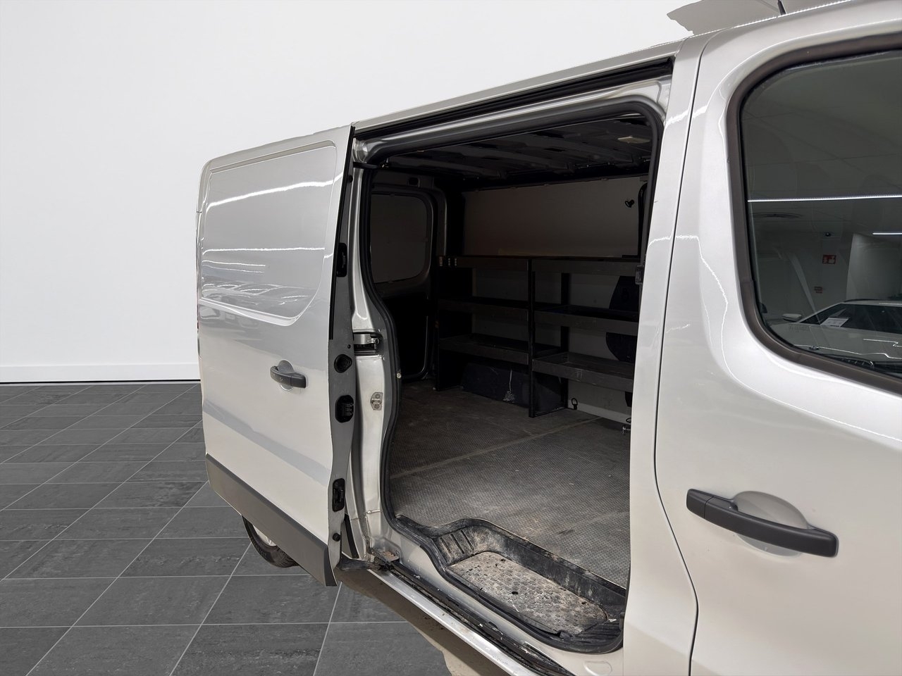 Nissan NV300 dCi 145 2019, bild 6/10