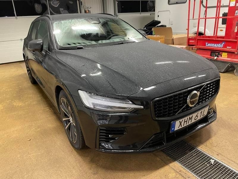 Volvo V60 Plus Dark 2026, bild 2/5