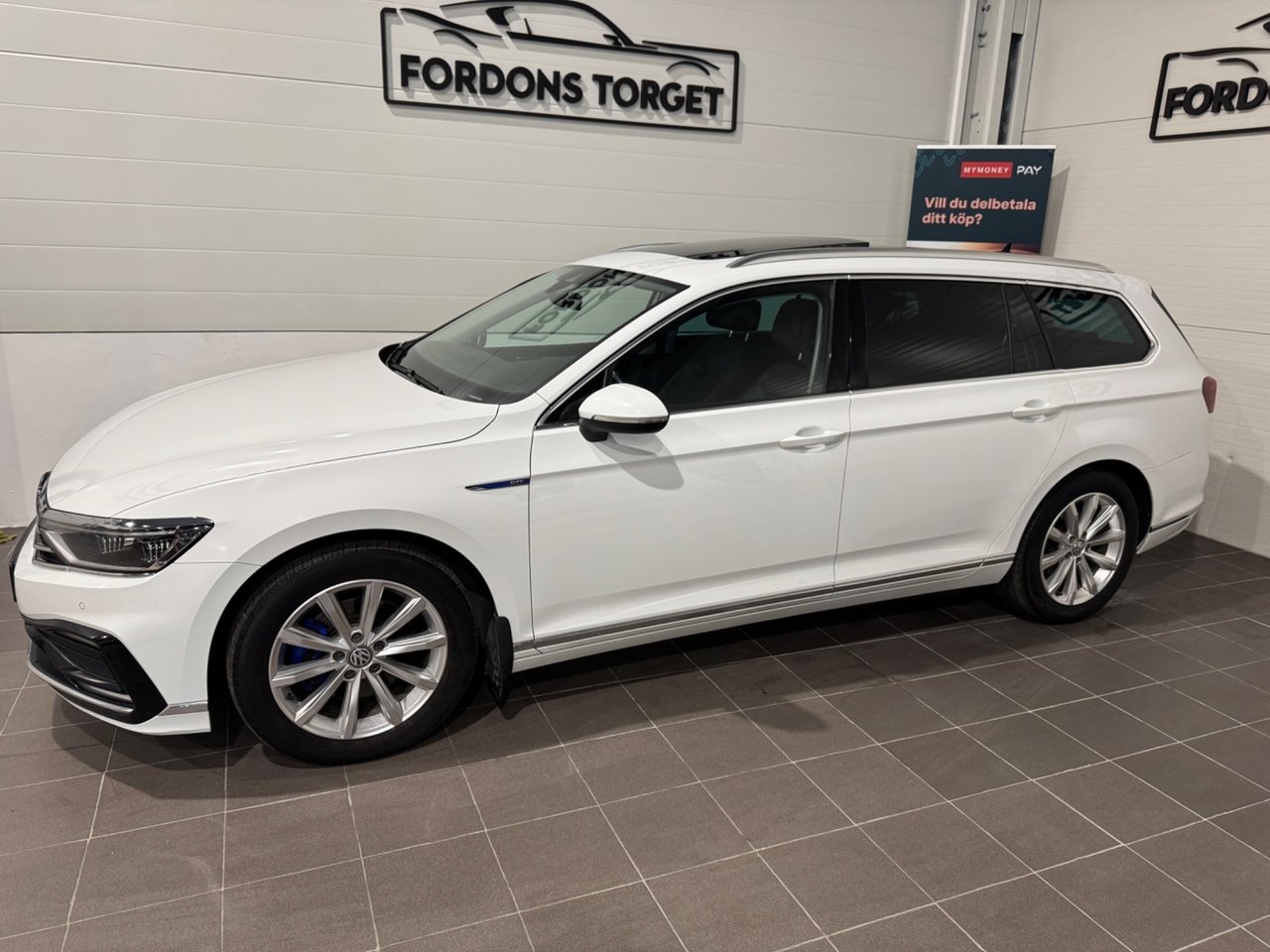 Volkswagen Passat GTE 2020, bild 3/10