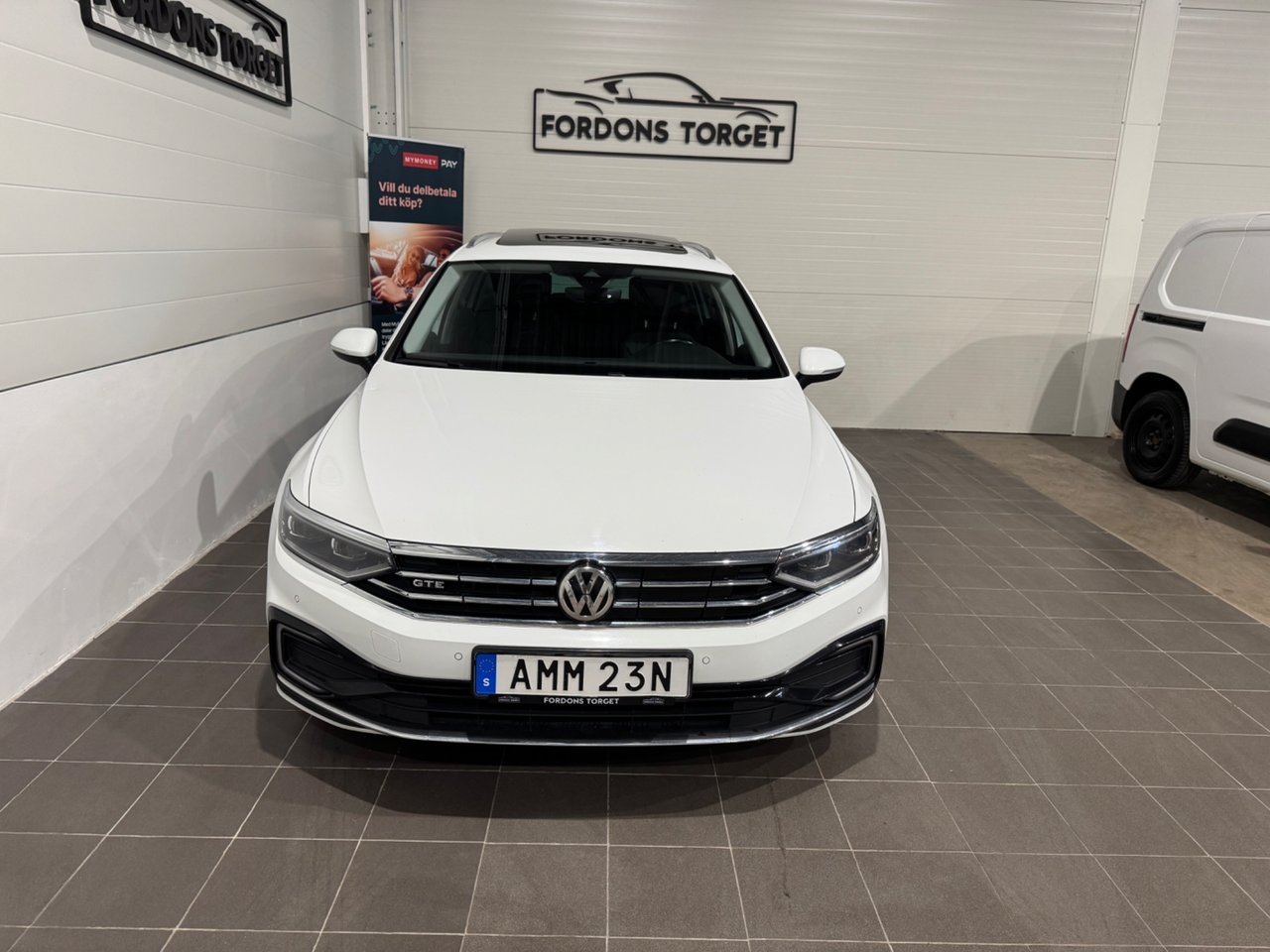 Volkswagen Passat GTE 2020, bild 7/10