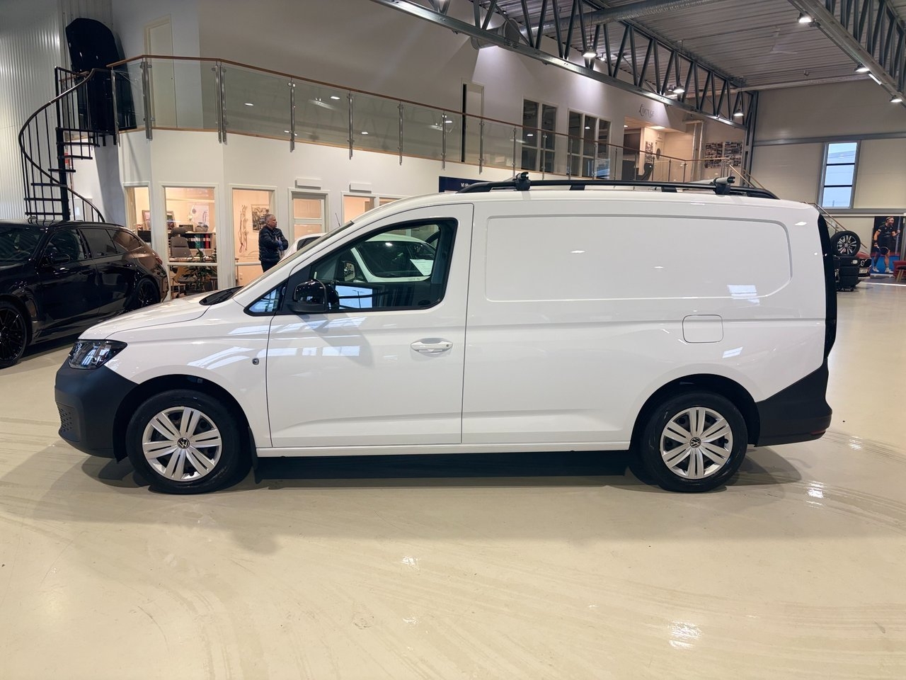 Volkswagen Caddy Maxi 2.0 TDI SCR 2023, bild 2/10