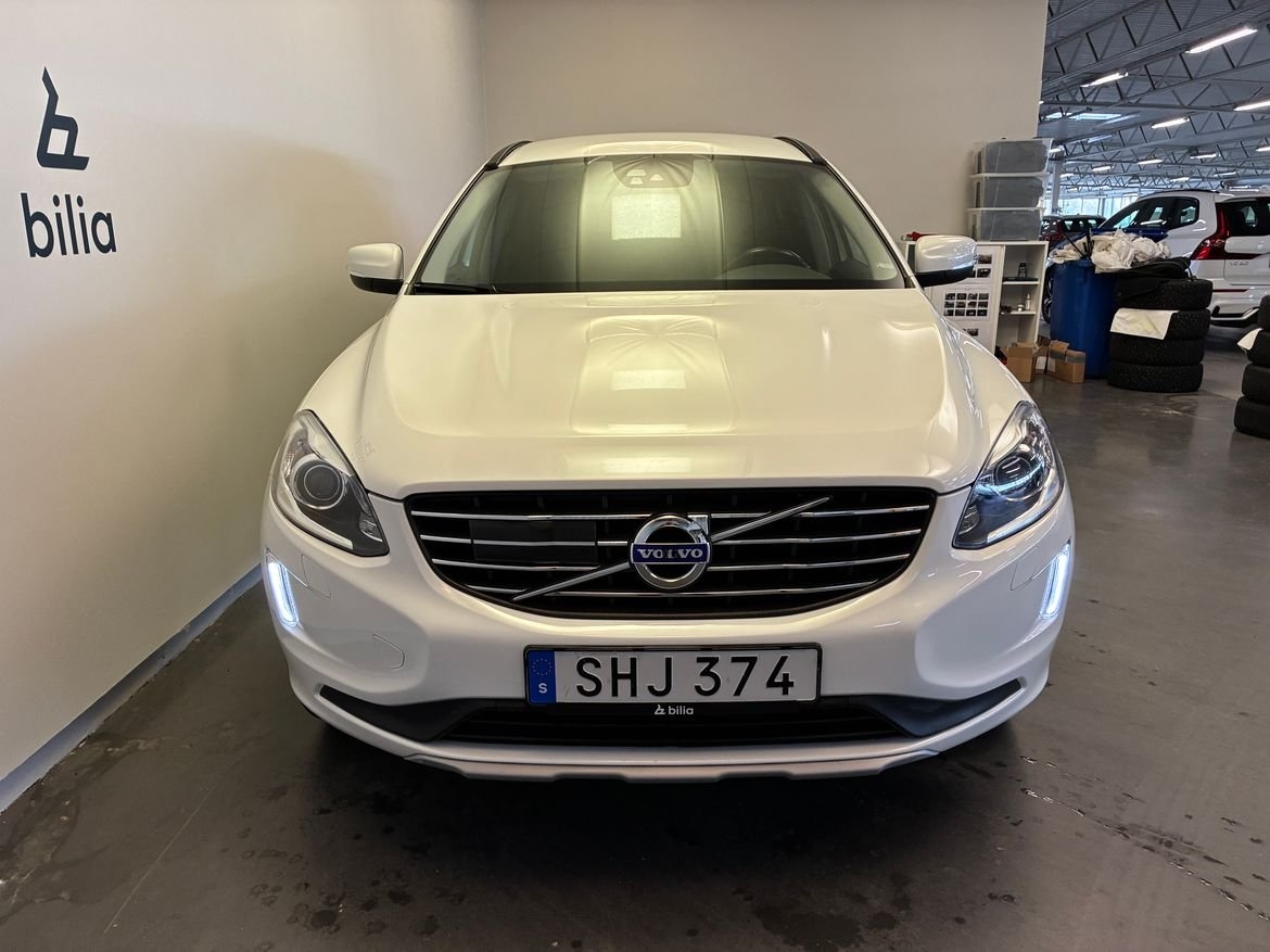 Volvo XC60 D4 Momentum Classic 2017, bild 2/10