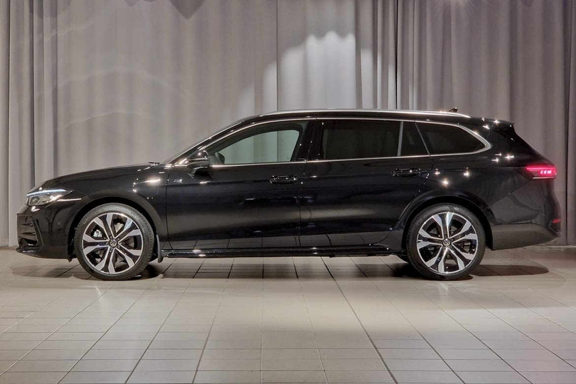 Volkswagen Passat 1.5 eHybrid R-Line 2027, bild 2/10