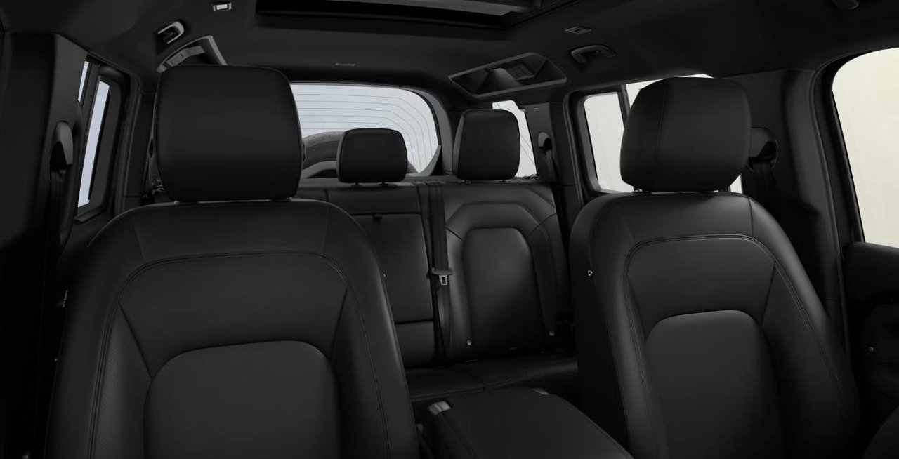 Land Rover Defender P300e SE X-Dynamic 2027, bild 6/7