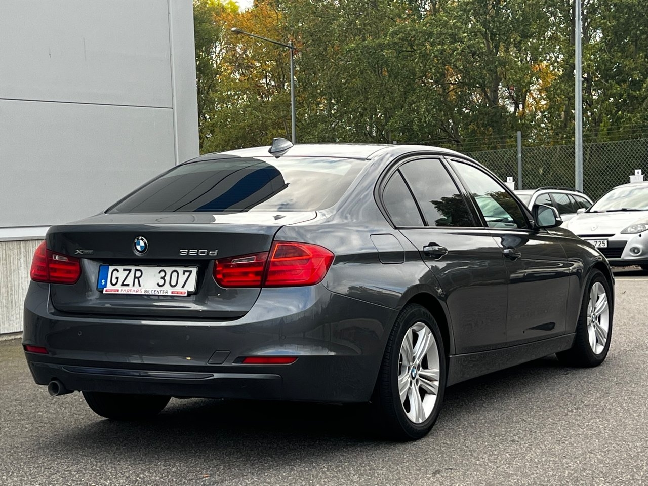BMW 320d 2013, photo 4/10