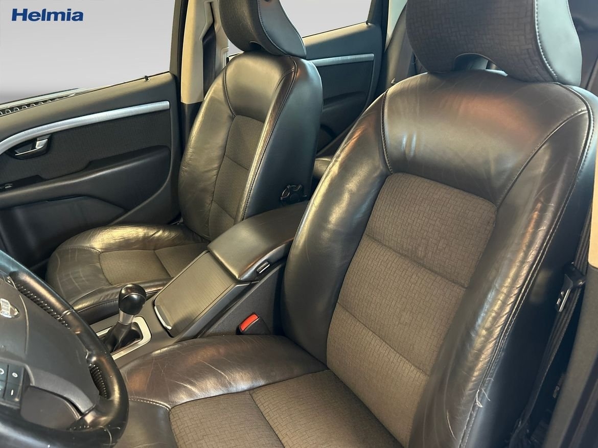 Volvo V70 2.5T Momentum 2008, bild 7/10