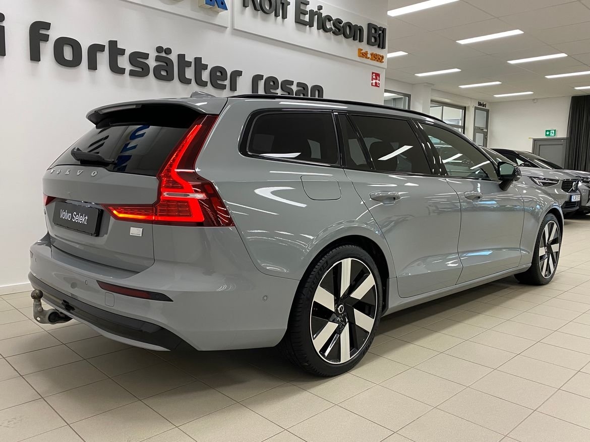 Volvo V60 T6 Plus Dark 2024, kuva 4/10