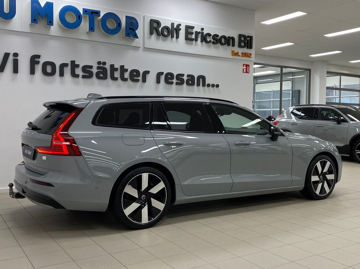 Volvo V60 T6 Plus Dark 2024, kuva 3/10