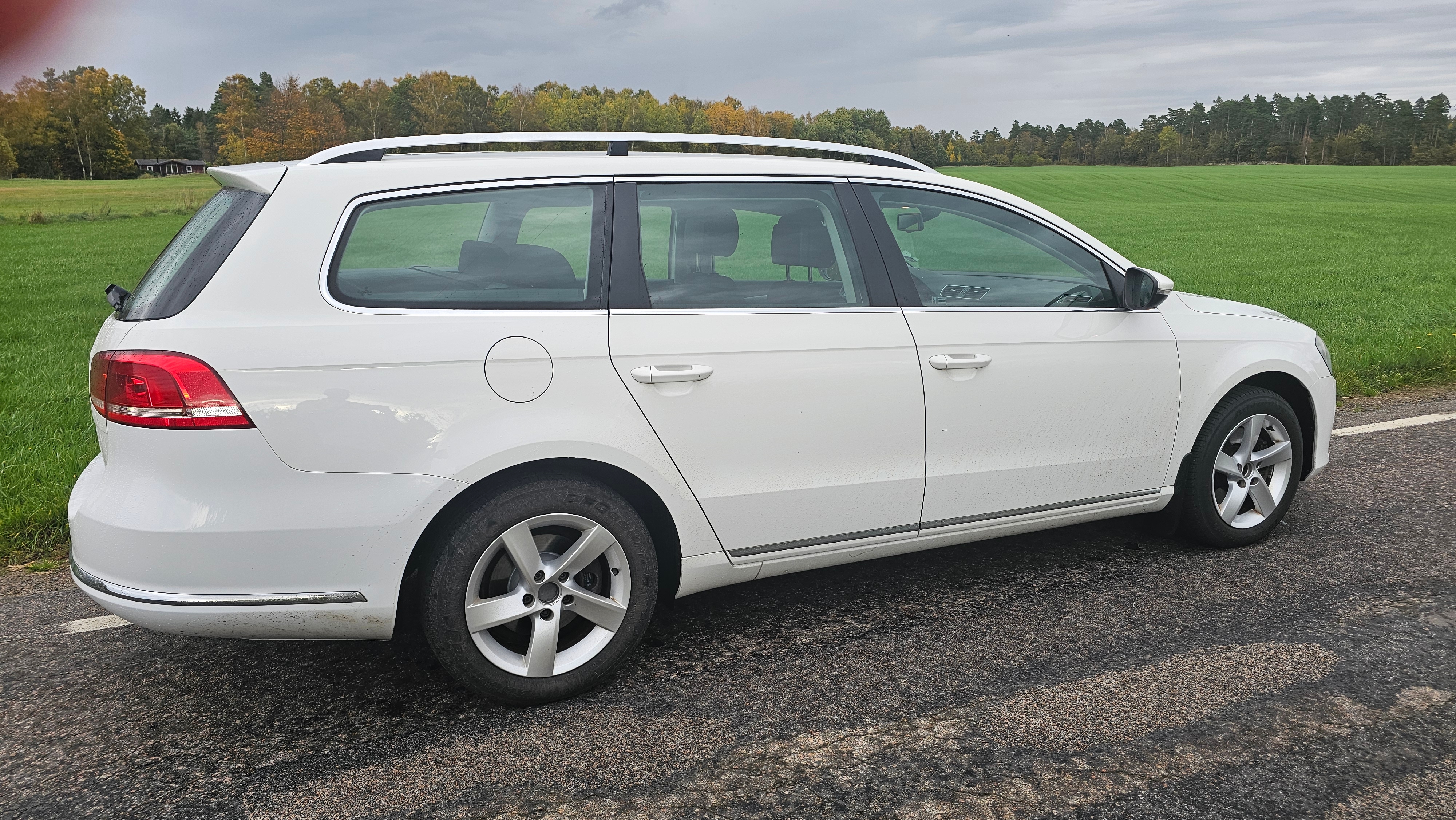 Volkswagen Passat 2012, bild 2/6