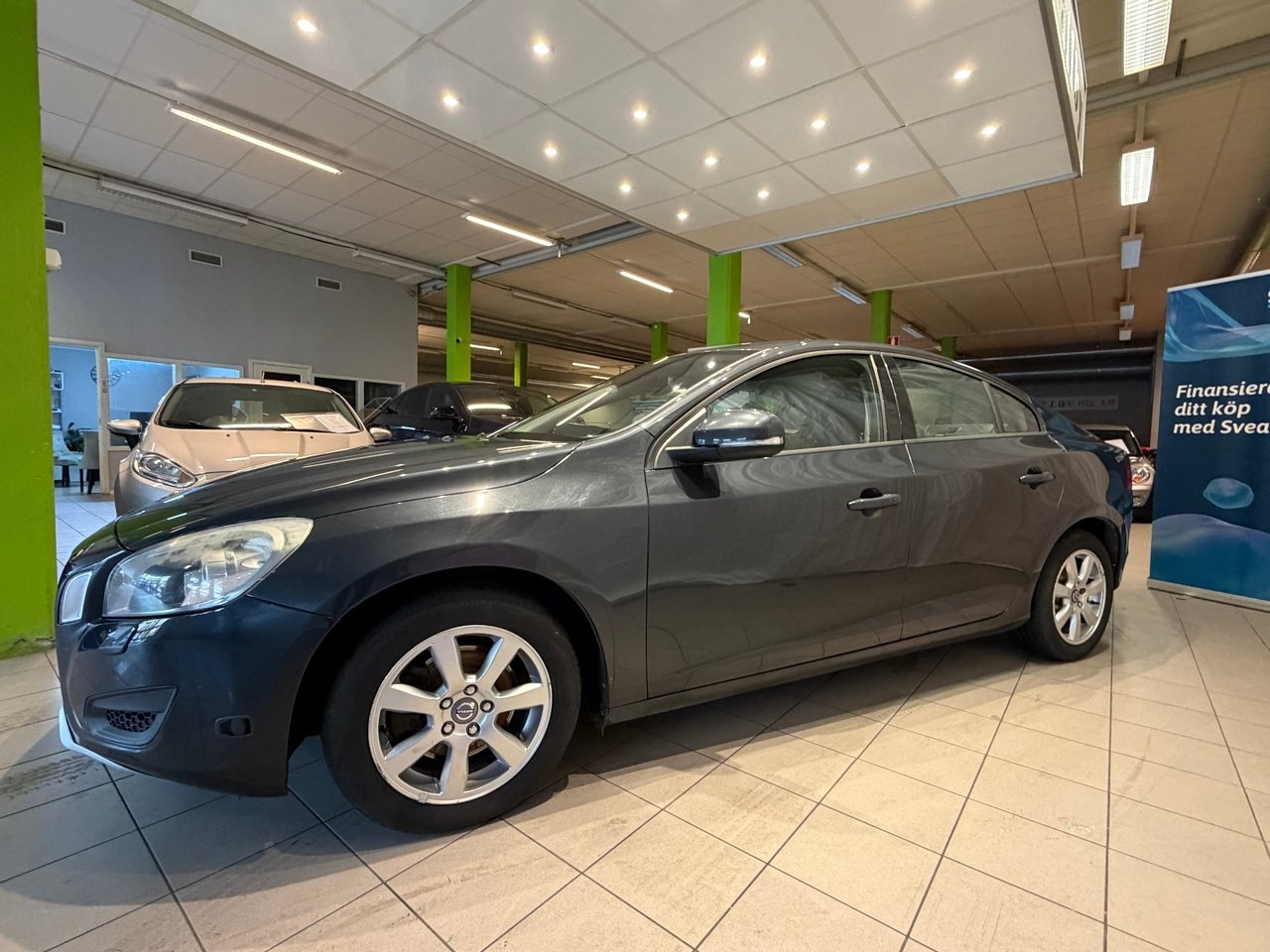 Volvo S60 Kinetic 2012, kuva 2/10