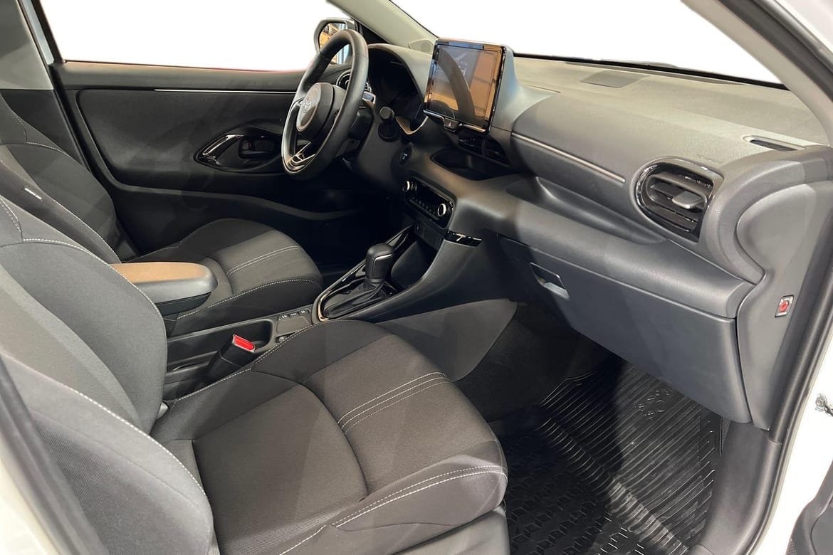 Toyota Yaris 1.5 Hybrid 116 2026, photo 7/10