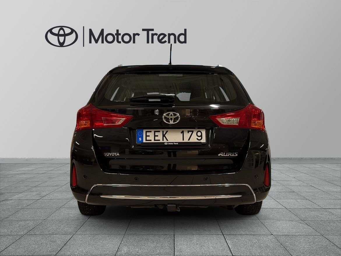 Toyota Auris 1.6 Executive 2014, bild 4/10