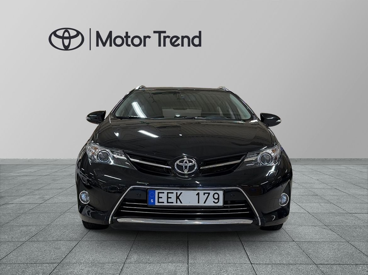 Toyota Auris 1.6 Executive 2014, bild 5/10