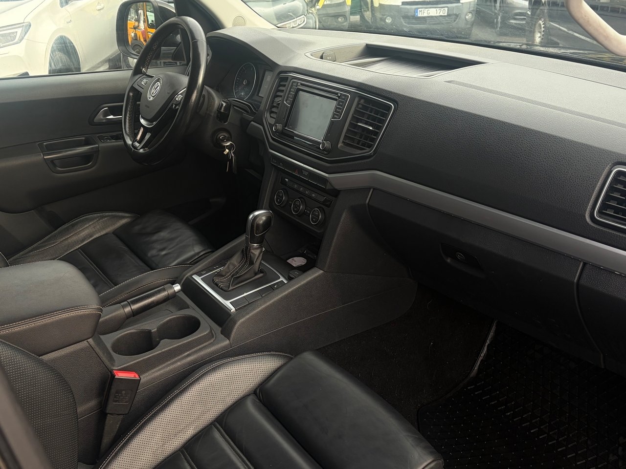 Volkswagen Amarok 3.0 V6 TDI SCR 2017, bild 2/7