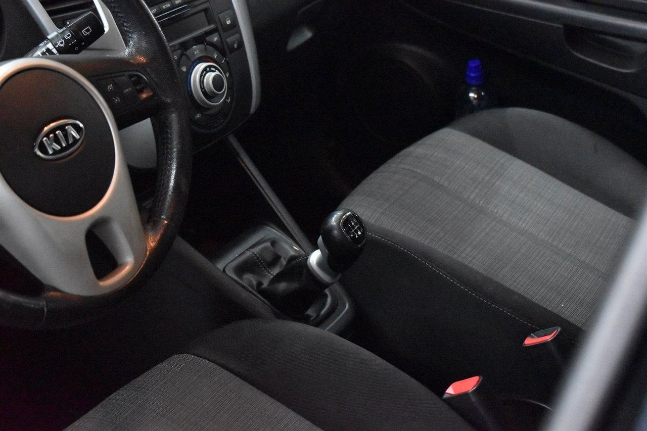 Kia Venga 2011, bild 5/10