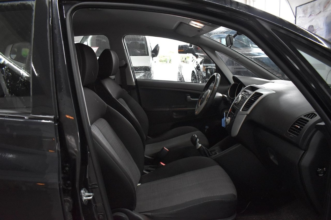 Kia Venga 2011, bild 7/10
