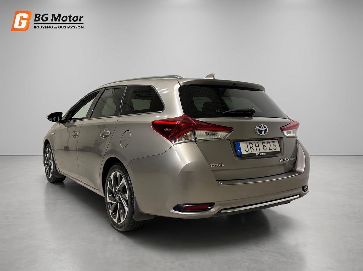 Toyota Auris 1.8 Hybrid 2015, bild 3/10