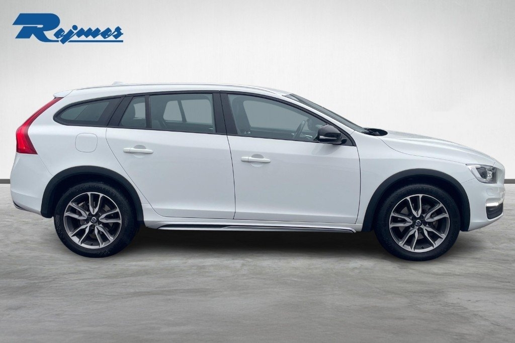 Volvo V60 Cross Country D4 Classic Pro 2018, bild 2/10