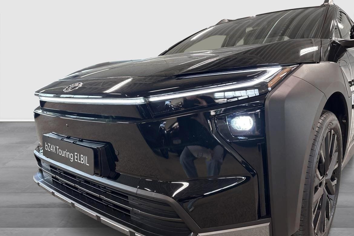 Toyota bZ4X Touring Executive 2026, kuva 3/12