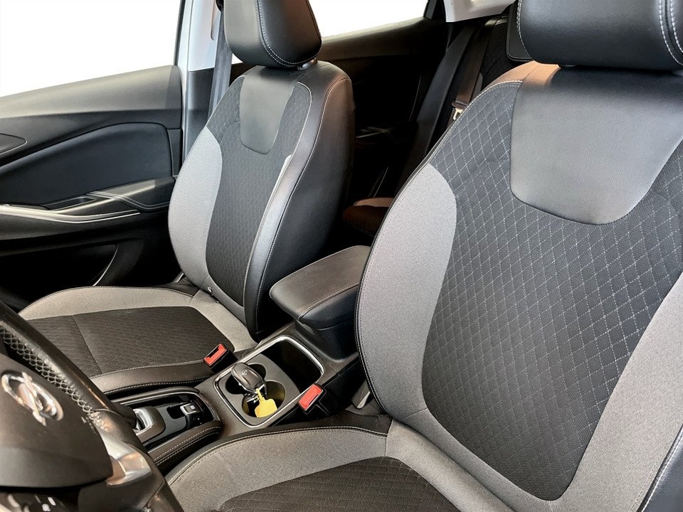 Opel Grandland X 1.6 Turbo Hybrid 2021, bild 5/10