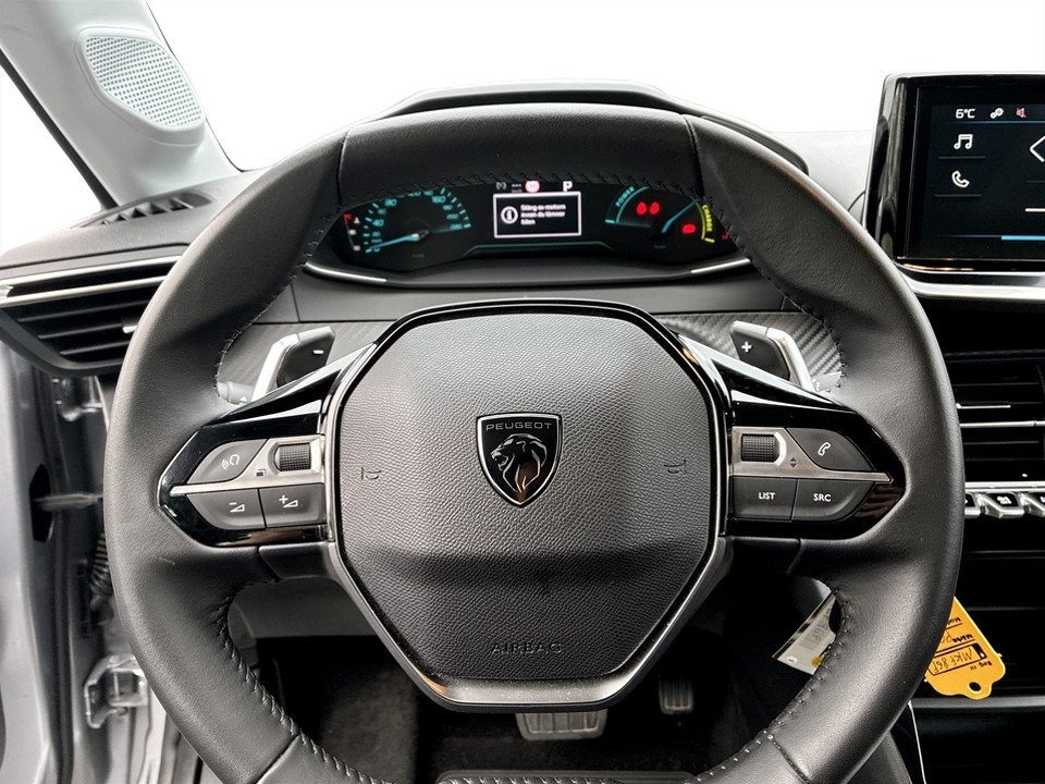 Peugeot 208 1.2 Hybrid 100 Style 2025, bild 7/10