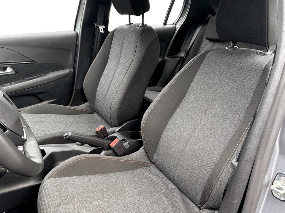 Peugeot 208 1.2 Hybrid 100 Style 2025, bild 4/10