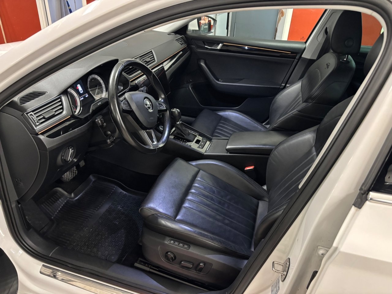 Skoda Superb 2.0 TDI SCR 2018, kuva 5/7