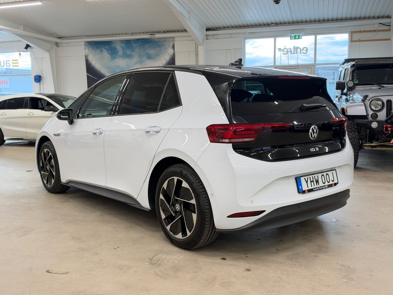 Volkswagen ID.3 Pro Performance 2023, photo 2/10